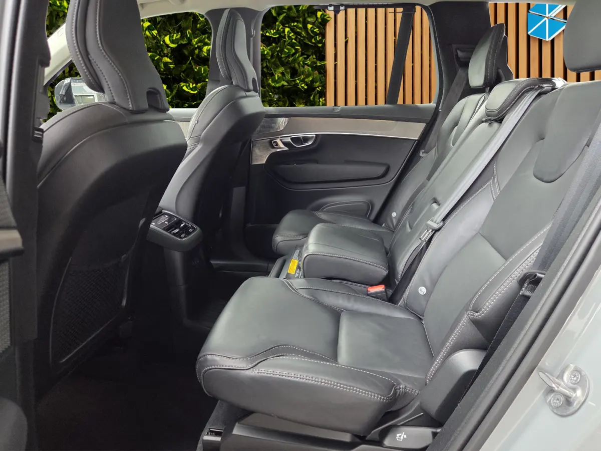 2.0 T8 Plug-in hybrid AWD Ultra Dark | Luchtvering | Bowers&Wilkins | Trekhaak | Massage/ventilatie