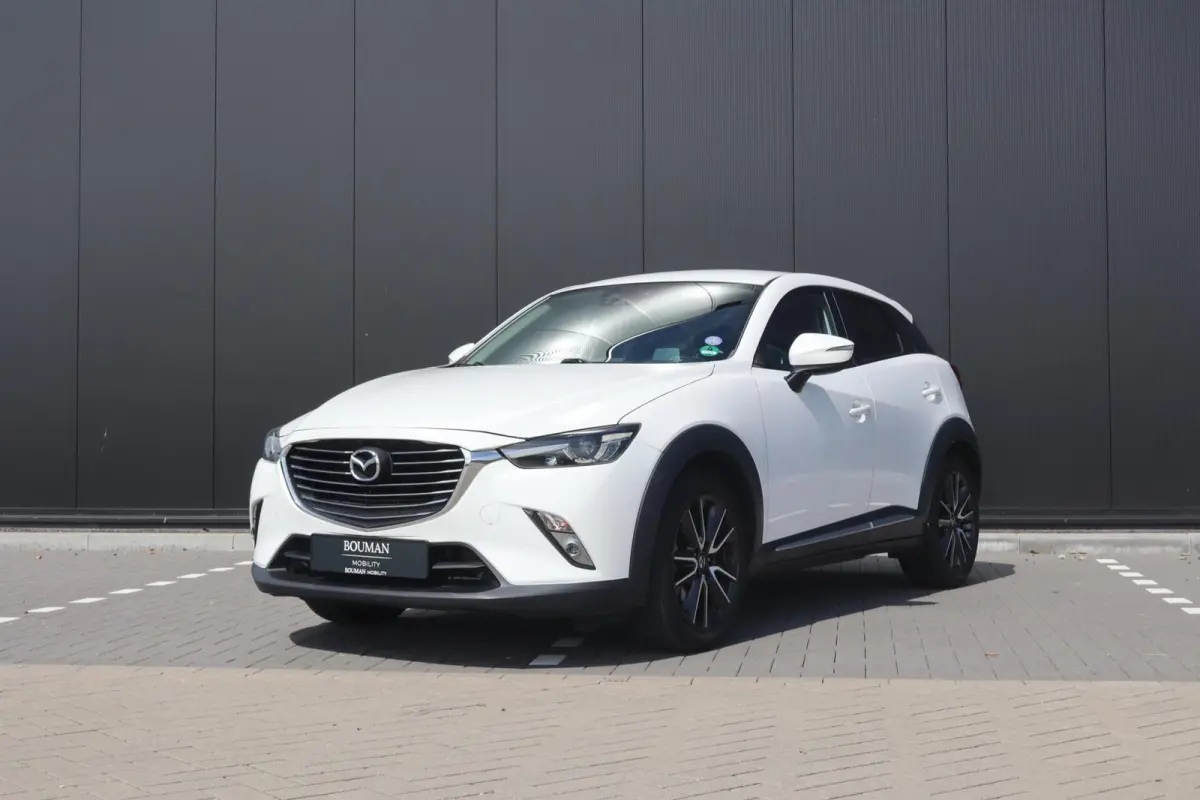 2.0 GT-M, HEAD UP DISPLAY, NAVI,CAMERA,DAB, LED