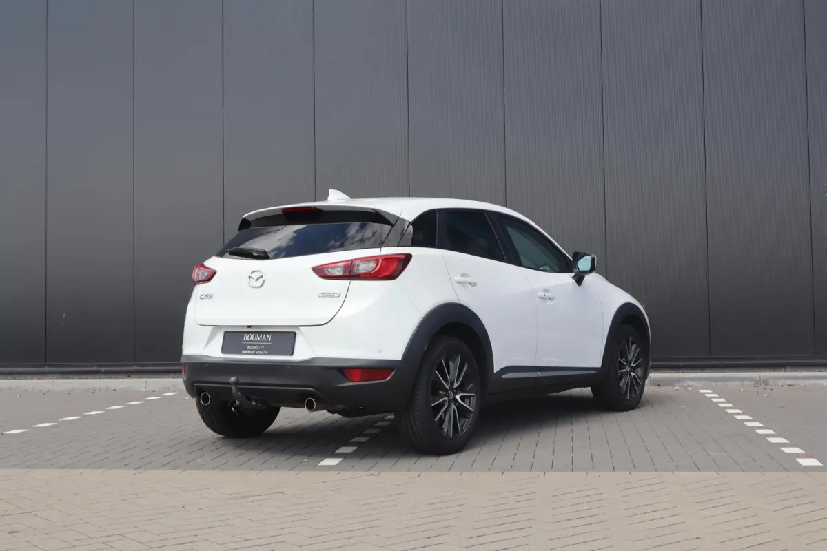 2.0 GT-M, HEAD UP DISPLAY, NAVI,CAMERA,DAB, LED