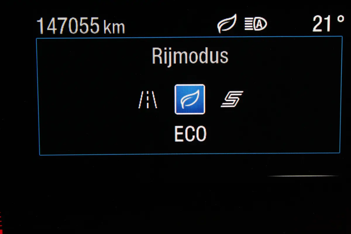1.0 EcoBoost Hybrid ST-Line Parkeersensor achter/Cruise control/17-inch lichtmetalen velgen...