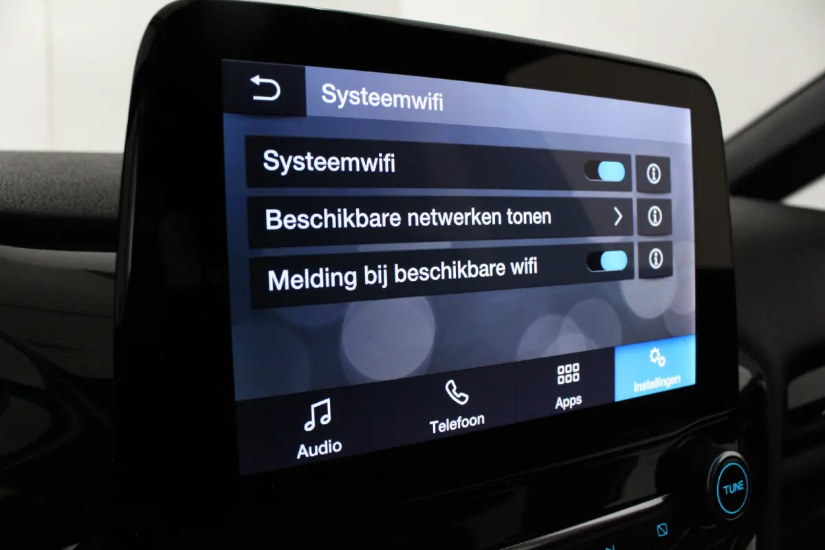 1.0 EcoBoost Hybrid ST-Line Parkeersensor achter/Cruise control/17-inch lichtmetalen velgen...