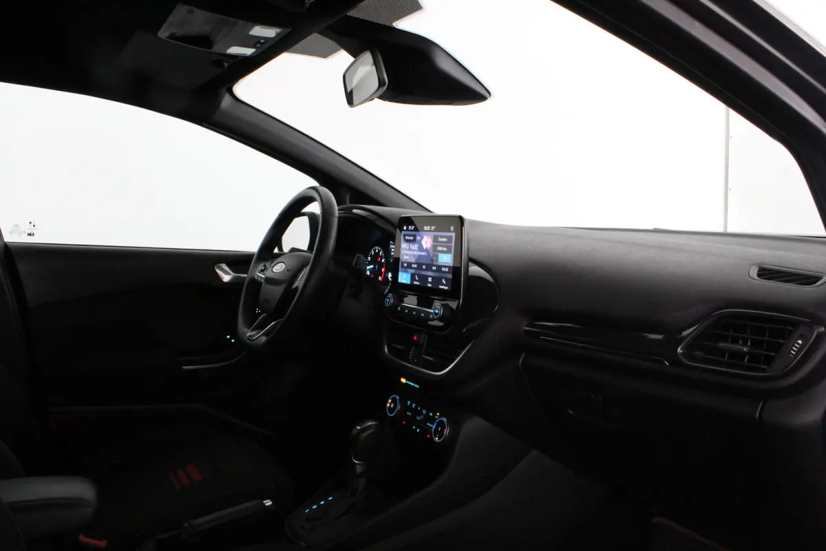 1.0 EcoBoost Hybrid ST-Line Parkeersensor achter/Cruise control/17-inch lichtmetalen velgen...