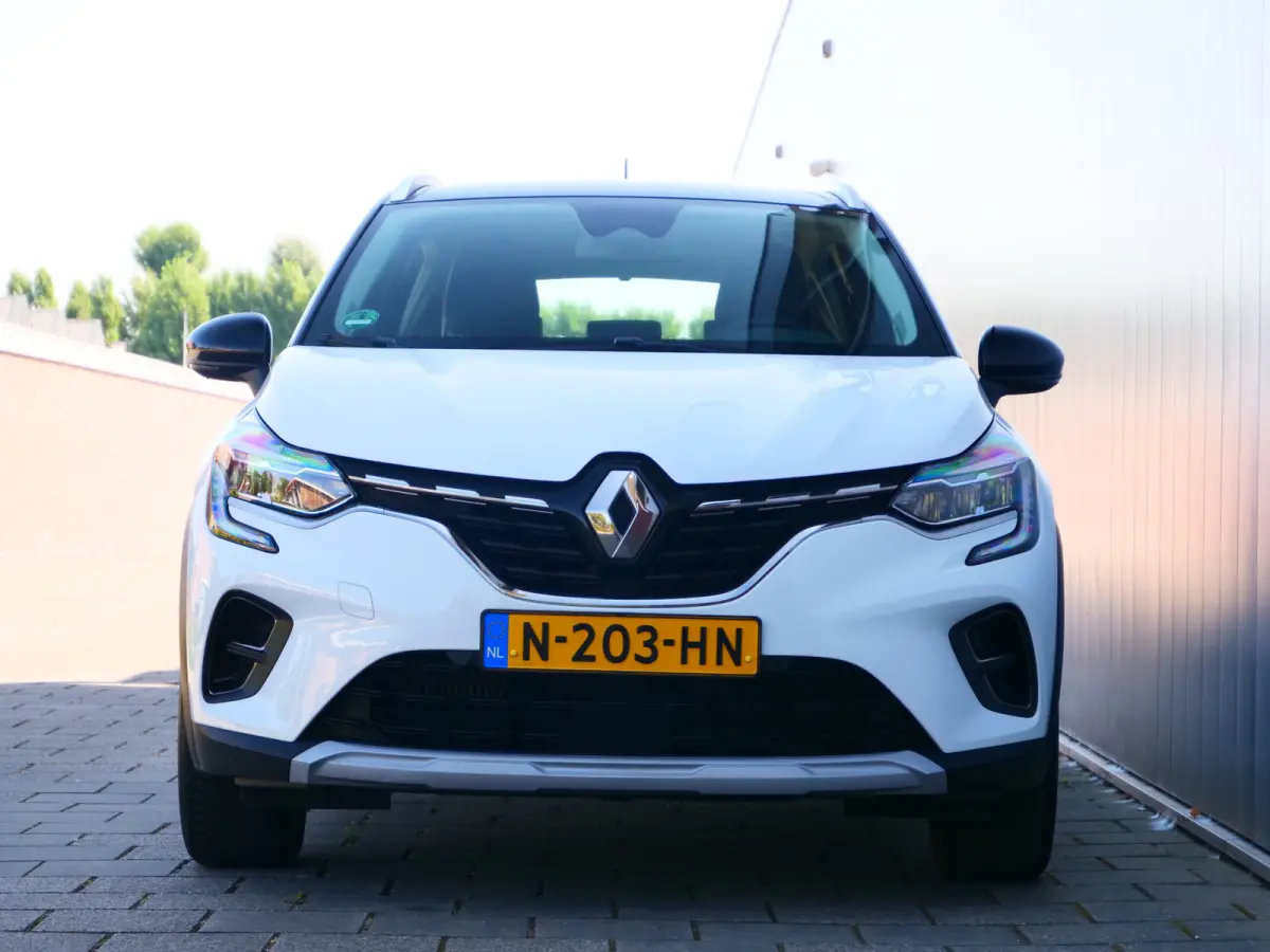 1.0 TCe 100 Edition One 101 Pk Navi / DAB / Apple Carplay / 17 inch