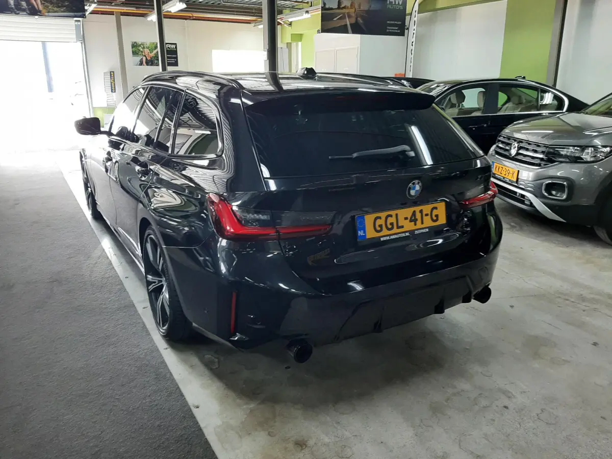 330i M