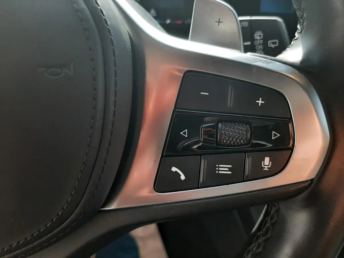330i M