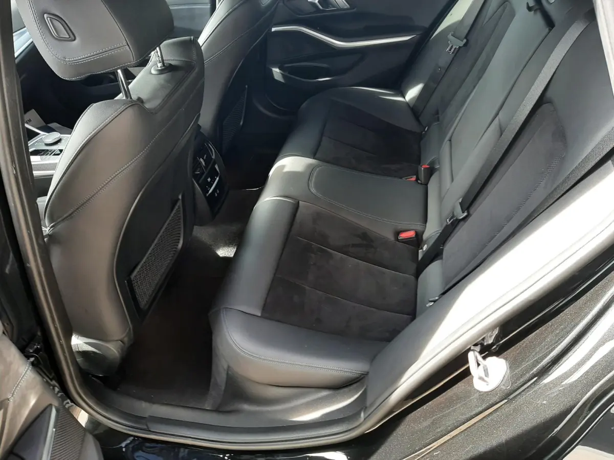 330i M