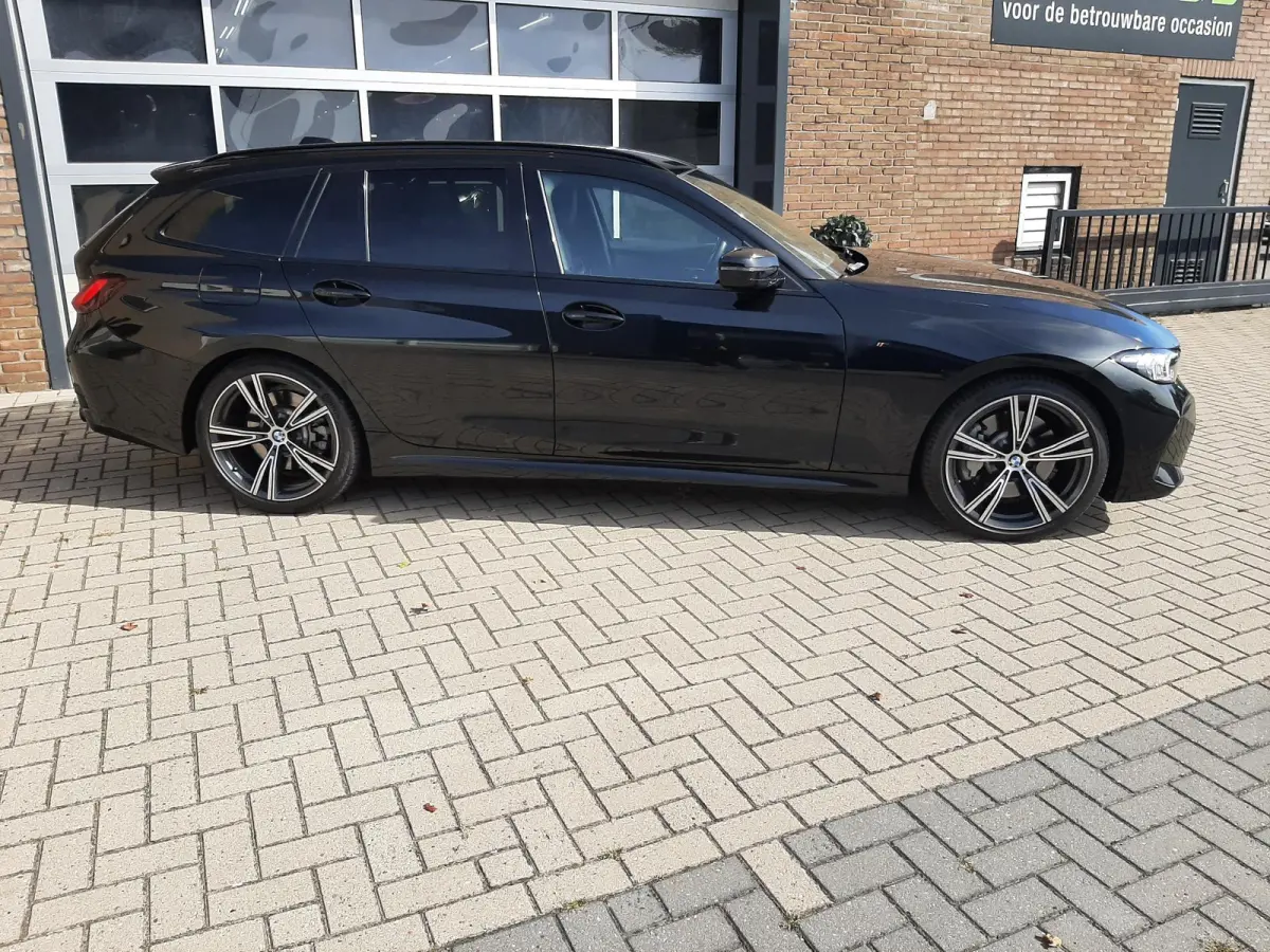 330i M