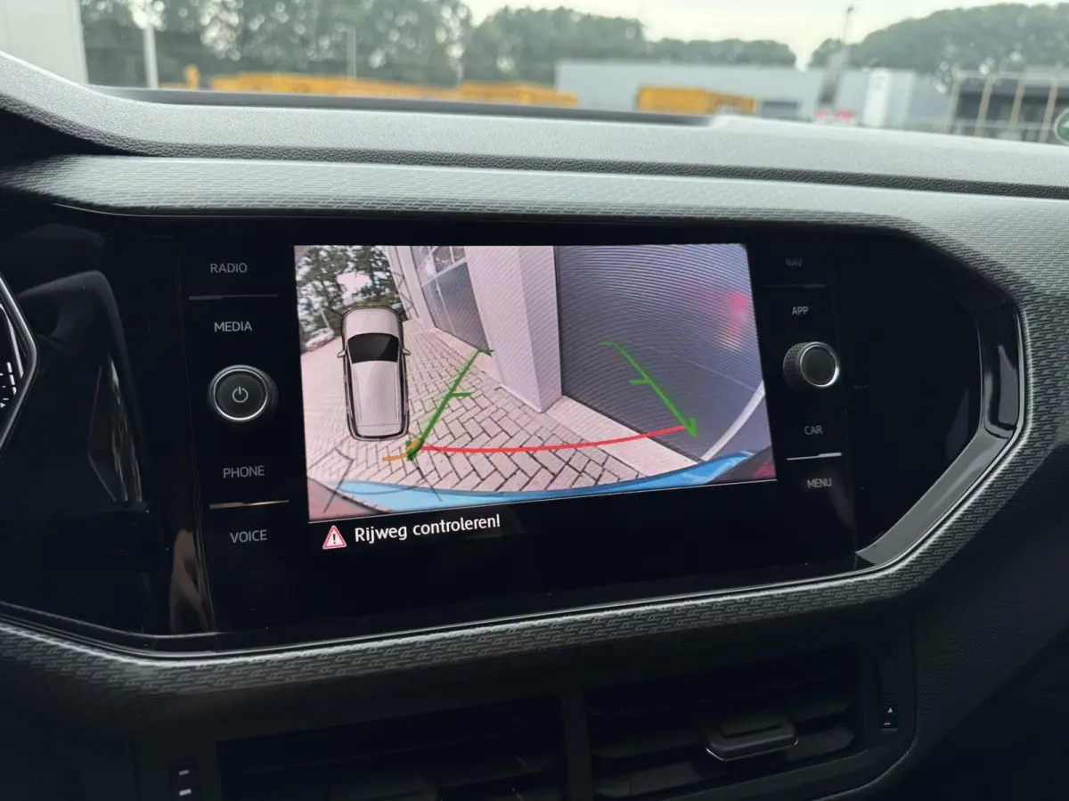 1.0 TSI R-line | Digital Cockpit | LED | Camera | Carplay | Adaptive Cruise | LED | Navigatie