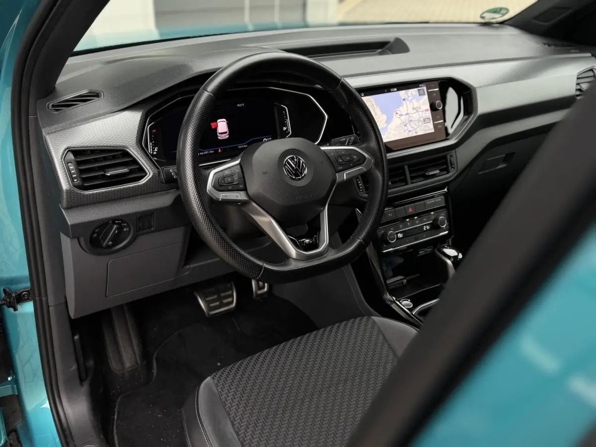 1.0 TSI R-line | Digital Cockpit | LED | Camera | Carplay | Adaptive Cruise | LED | Navigatie