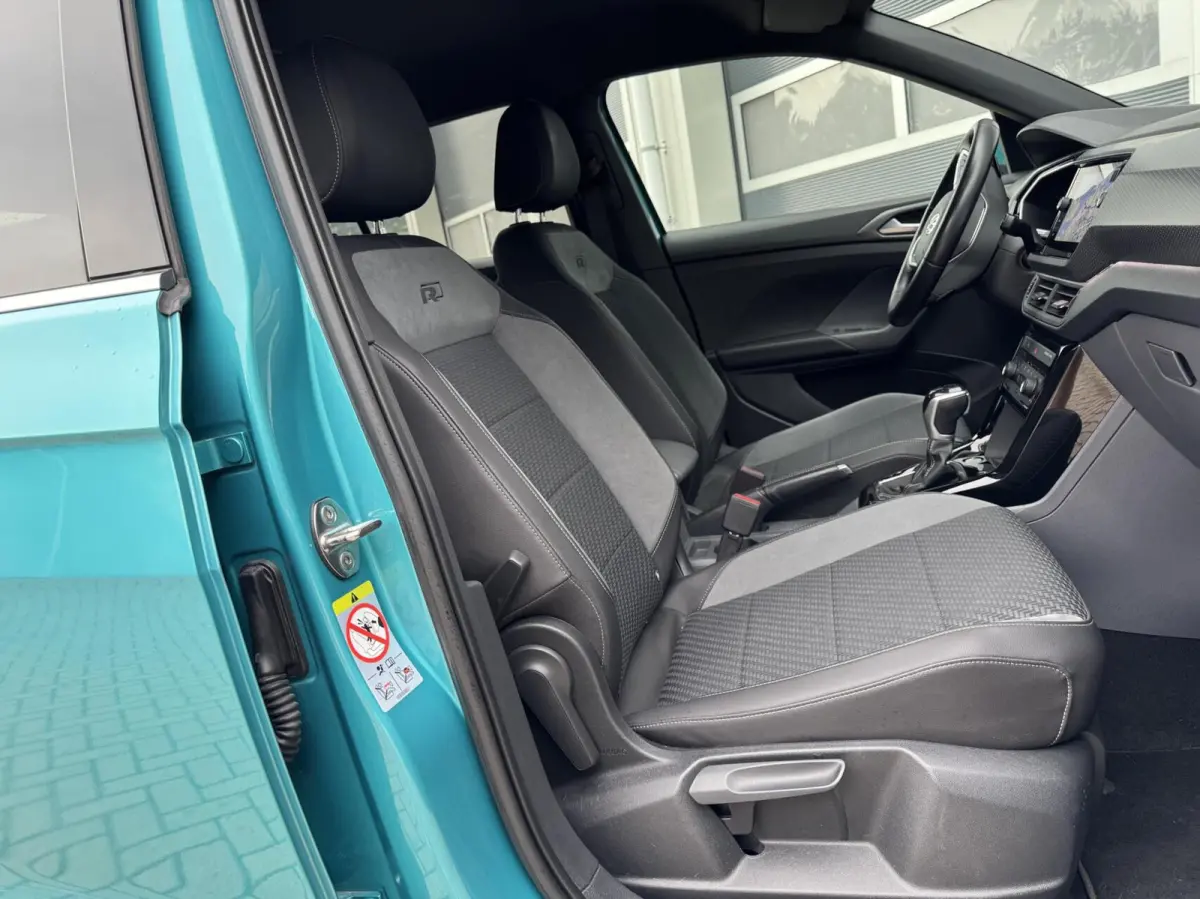 1.0 TSI R-line | Digital Cockpit | LED | Camera | Carplay | Adaptive Cruise | LED | Navigatie