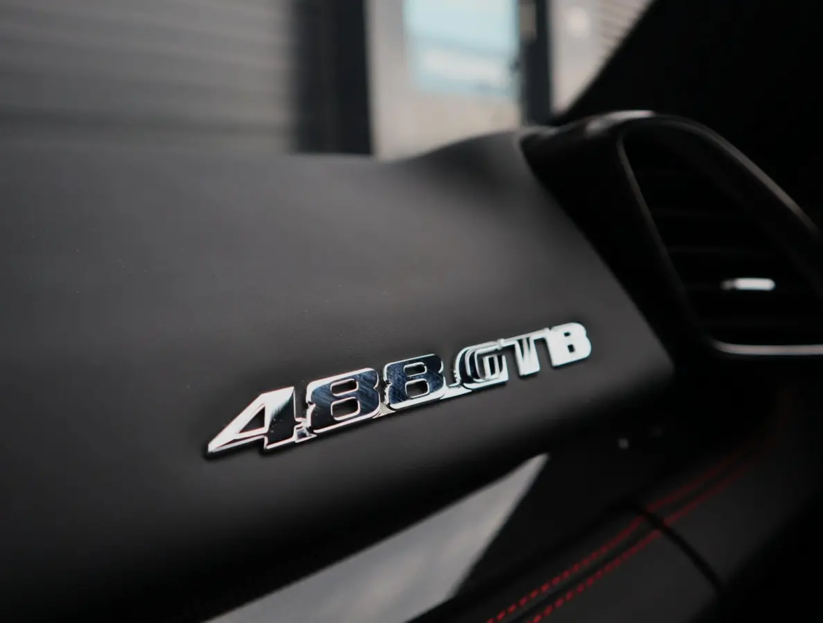 3.9 HELE | EXPORT | LED shift indicators | Carbon Stuur | Lift | NL auto