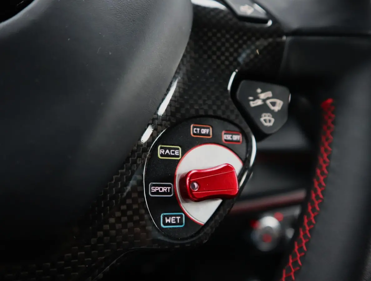 3.9 HELE | EXPORT | LED shift indicators | Carbon Stuur | Lift | NL auto