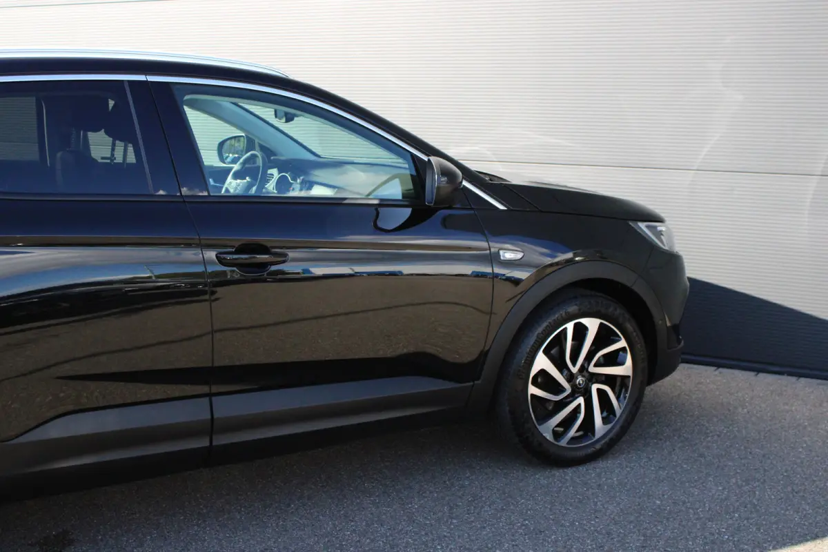 1.2 Turbo Innovation | Navigatie | Camera | Lederen bekleding | Stoelverwarming + koeling | Trekhaak |
