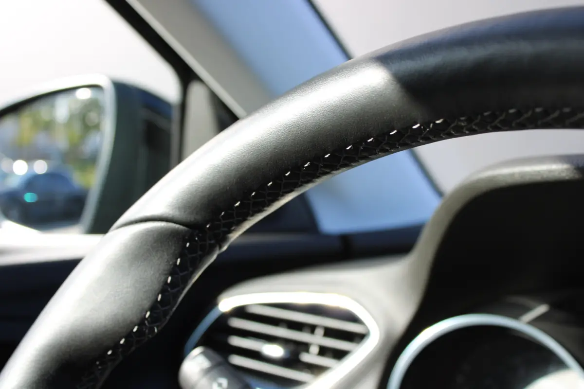 1.2 Turbo Innovation | Navigatie | Camera | Lederen bekleding | Stoelverwarming + koeling | Trekhaak |