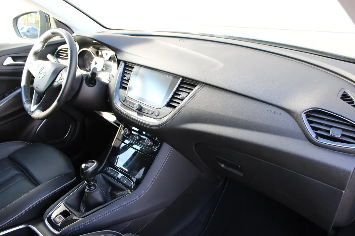 1.2 Turbo Innovation | Navigatie | Camera | Lederen bekleding | Stoelverwarming + koeling | Trekhaak |