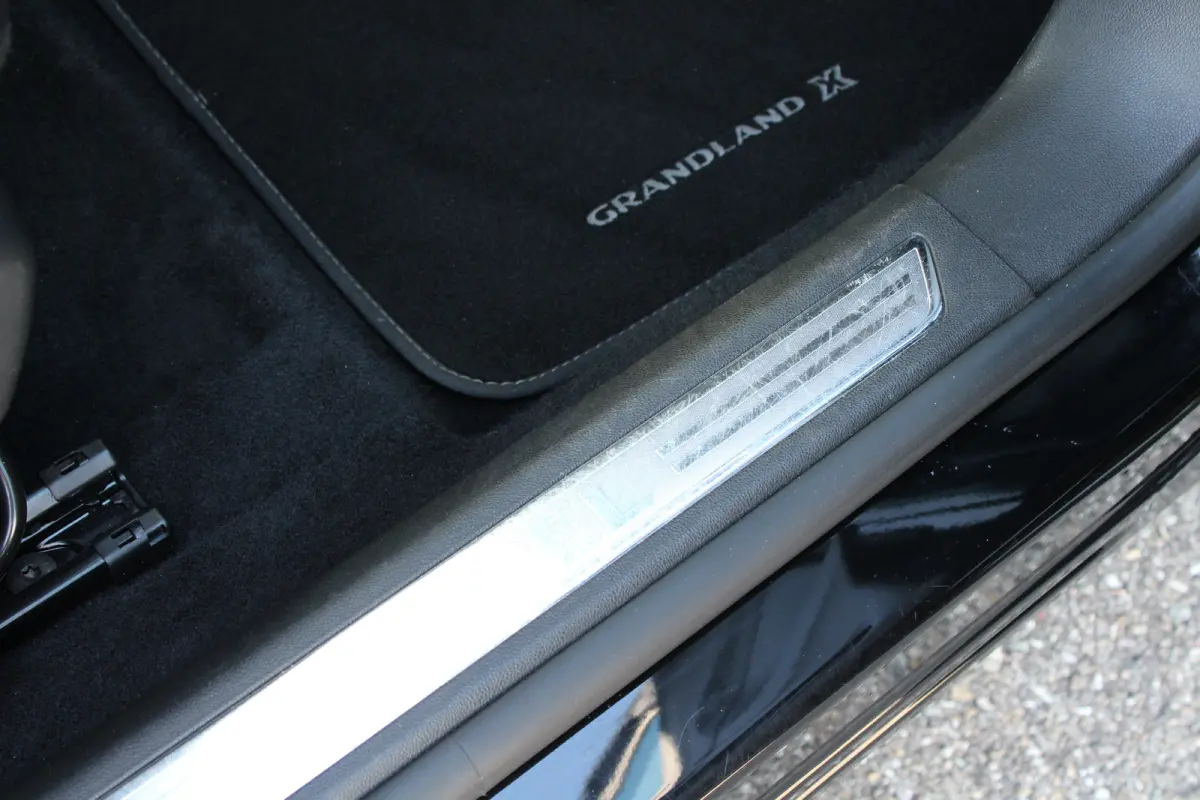 1.2 Turbo Innovation | Navigatie | Camera | Lederen bekleding | Stoelverwarming + koeling | Trekhaak |