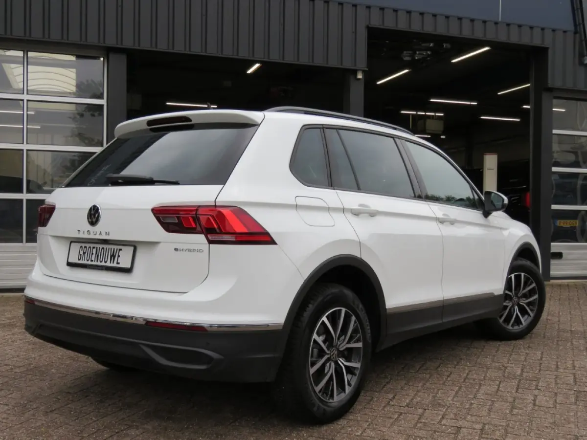 1.4 TSI 245pk eHybrid / Digitaal dashboard / Camera / 17 Inch / BOVAG garantie