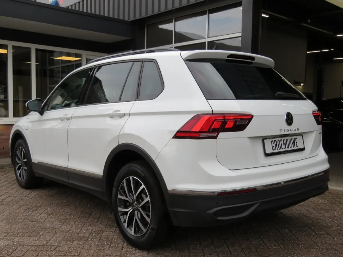 1.4 TSI 245pk eHybrid / Digitaal dashboard / Camera / 17 Inch / BOVAG garantie