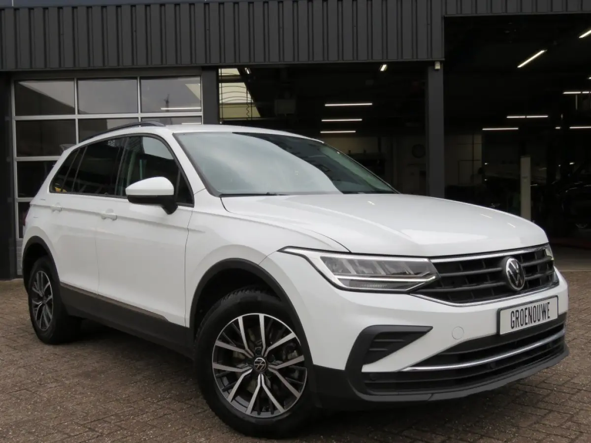 1.4 TSI 245pk eHybrid / Digitaal dashboard / Camera / 17 Inch / BOVAG garantie