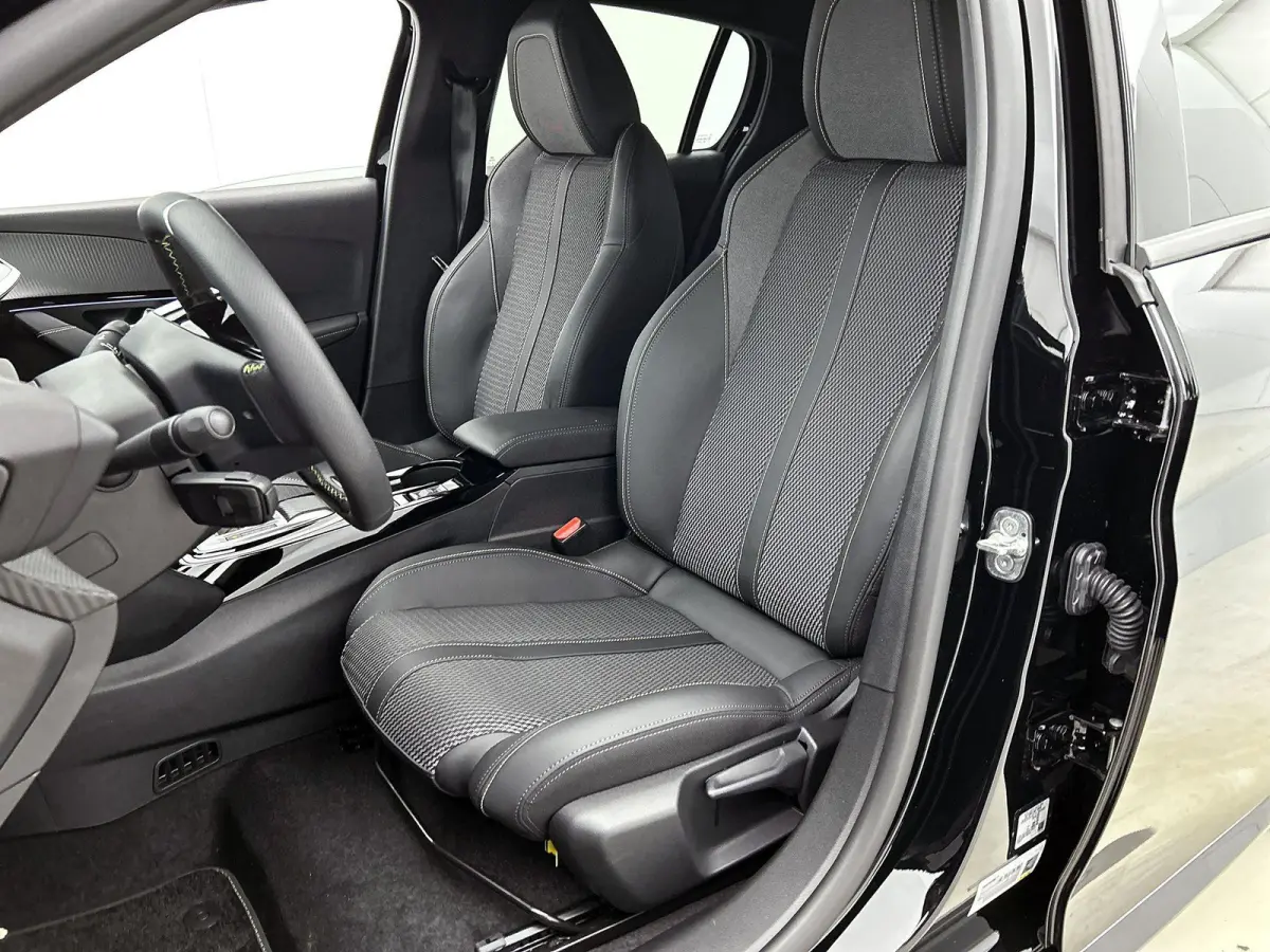 EV GT 51 kWh | Accu 100% | Navigatie | Adaptieve  Cruise Control | Camera Voor + Achter | Apple Carplay/Android Auto | Dodehoek Bewaking |
