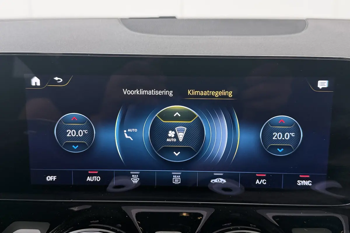 250 AMG 67 kWh (92% SOH) Pano-dak Leder Camera 19'LMV Memory