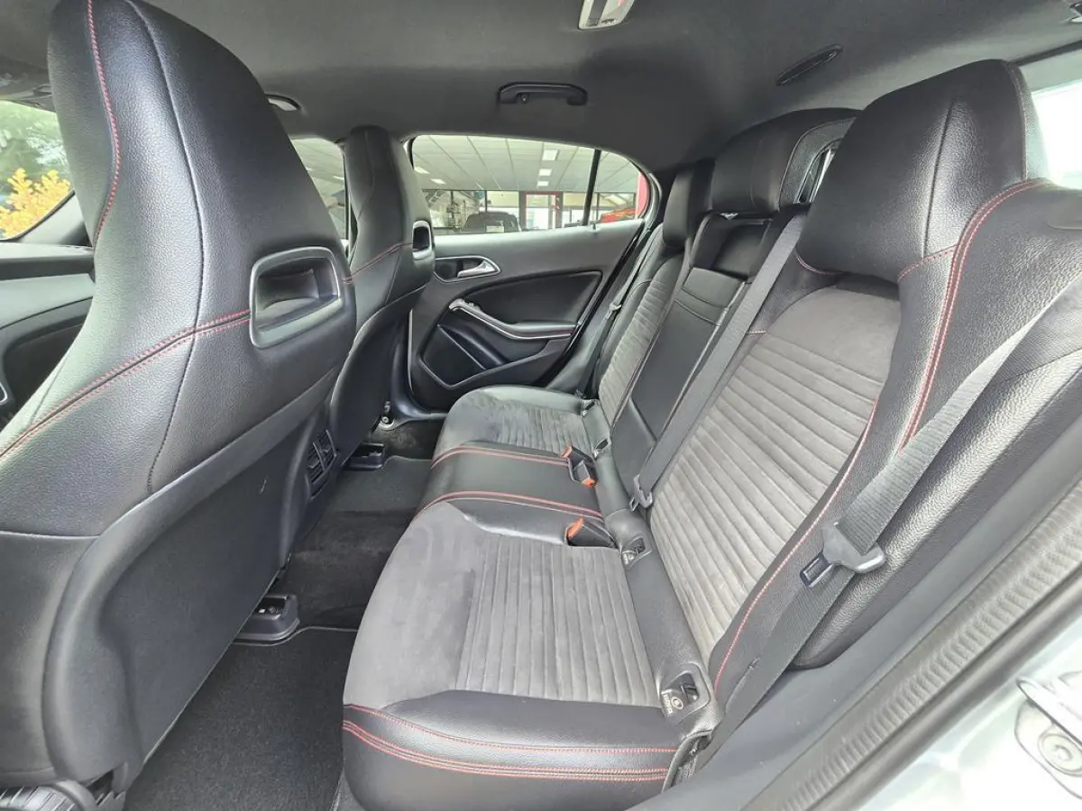 180 Business Solution AMG Limited AUTOMAAT Clima|Navi|LED|Leer|Afn.Tr.Haak|Nap!!