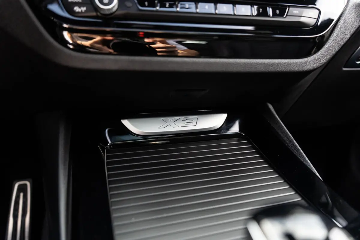 XDrive30e M-sport Carbon Zwart Pano H&K HUD Trekhaak