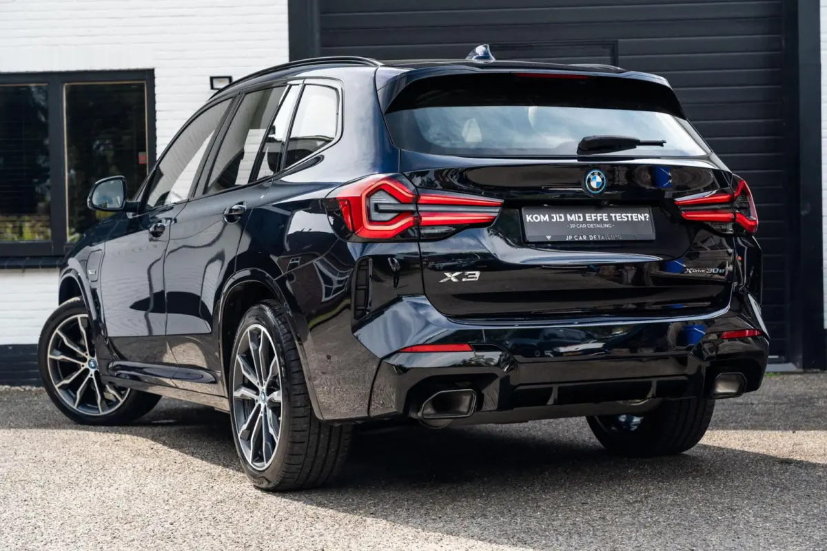 XDrive30e M-sport Carbon Zwart Pano H&K HUD Trekhaak
