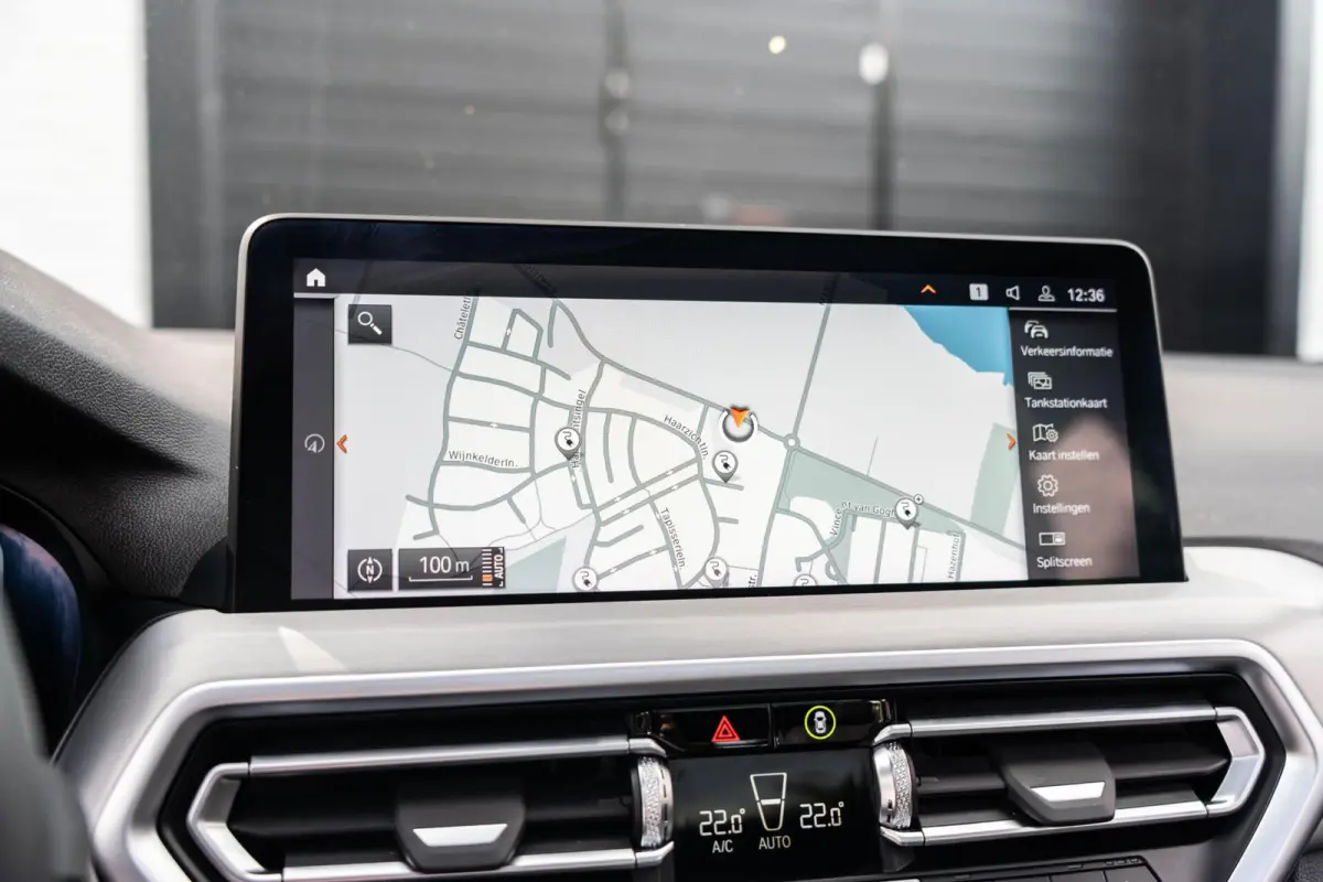 XDrive30e M-sport Carbon Zwart Pano H&K HUD Trekhaak