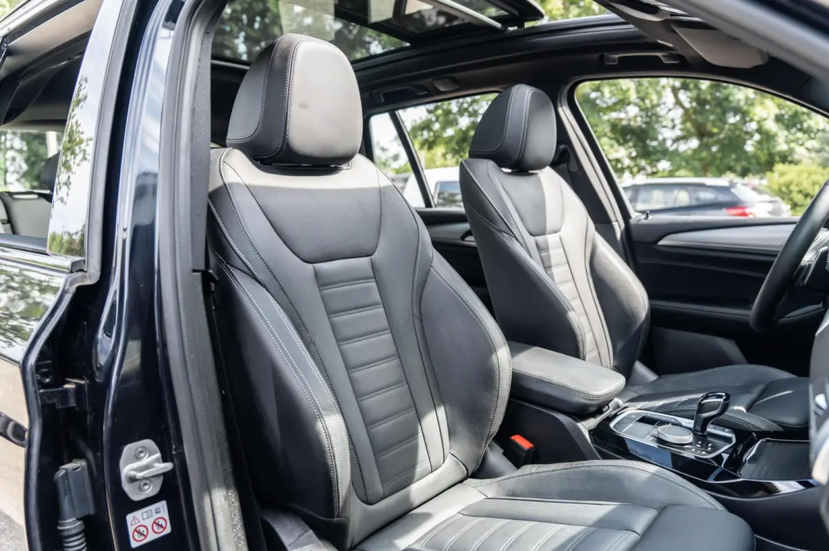 XDrive30e M-sport Carbon Zwart Pano H&K HUD Trekhaak