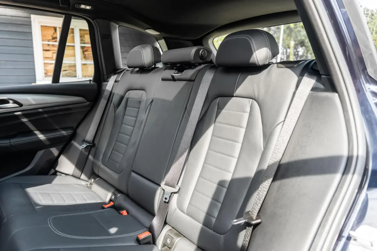 XDrive30e M-sport Carbon Zwart Pano H&K HUD Trekhaak