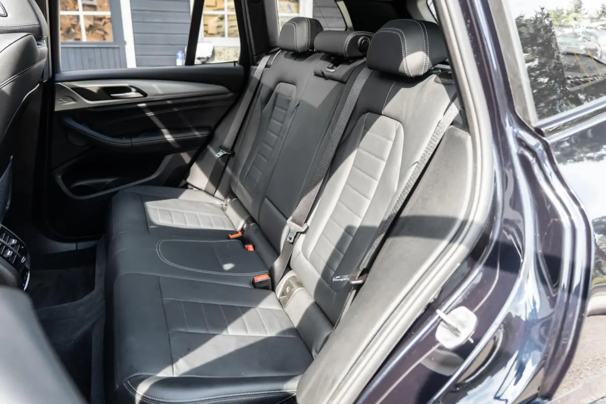 XDrive30e M-sport Carbon Zwart Pano H&K HUD Trekhaak