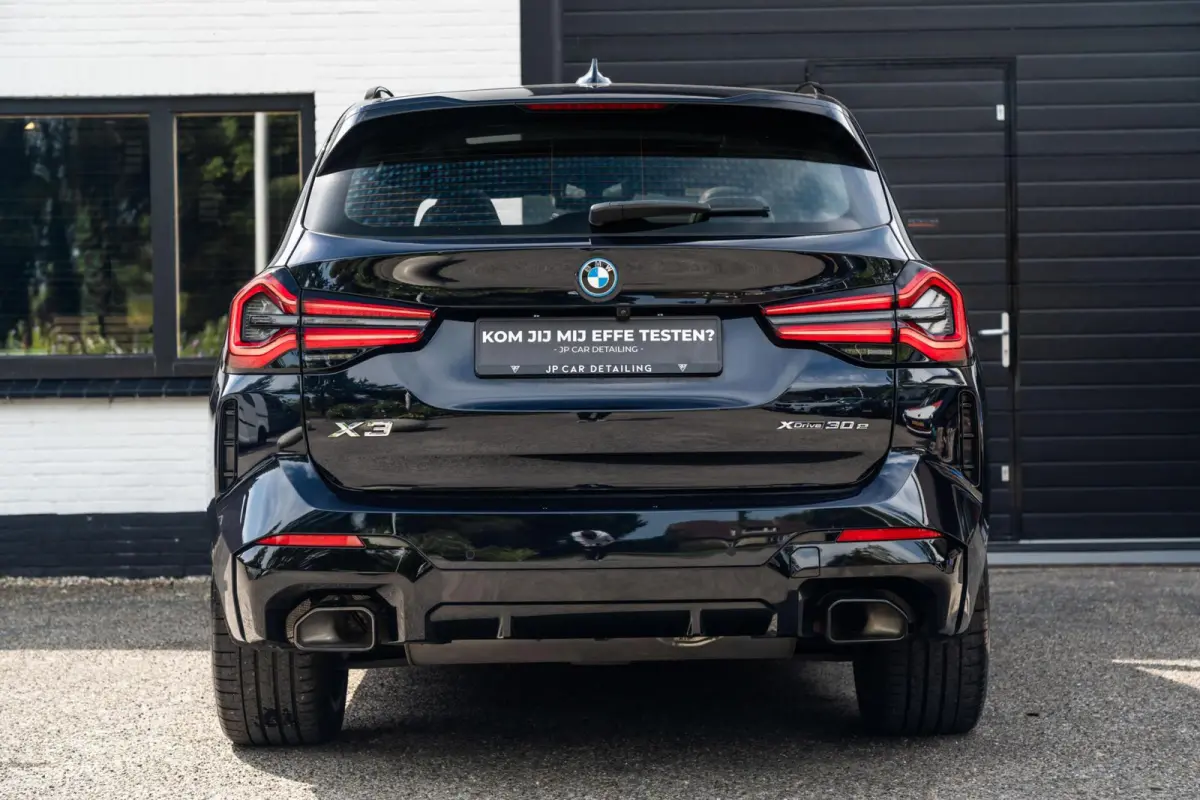 XDrive30e M-sport Carbon Zwart Pano H&K HUD Trekhaak