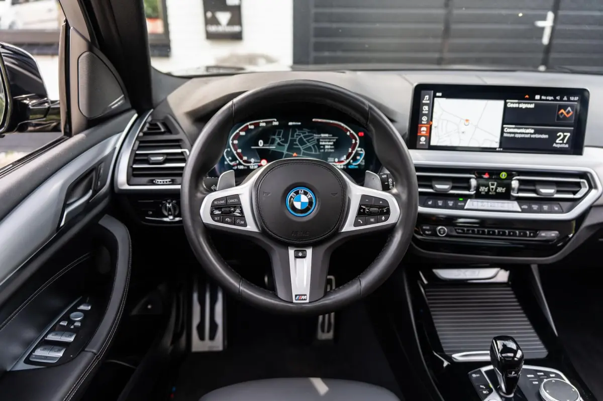 XDrive30e M-sport Carbon Zwart Pano H&K HUD Trekhaak