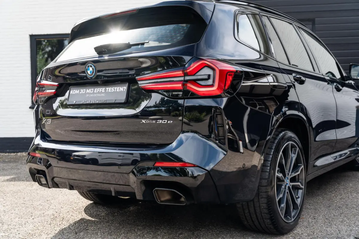 XDrive30e M-sport Carbon Zwart Pano H&K HUD Trekhaak