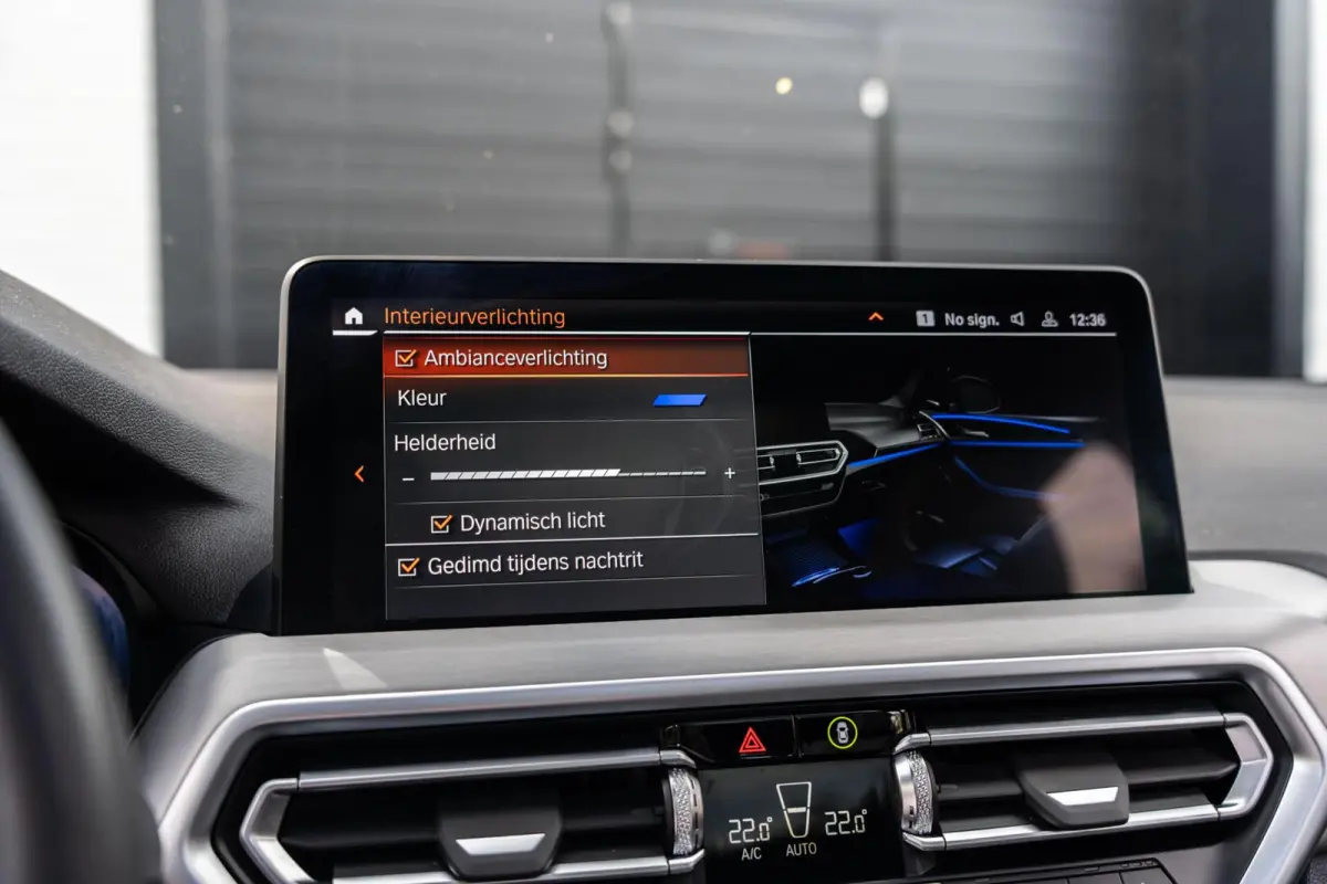 XDrive30e M-sport Carbon Zwart Pano H&K HUD Trekhaak
