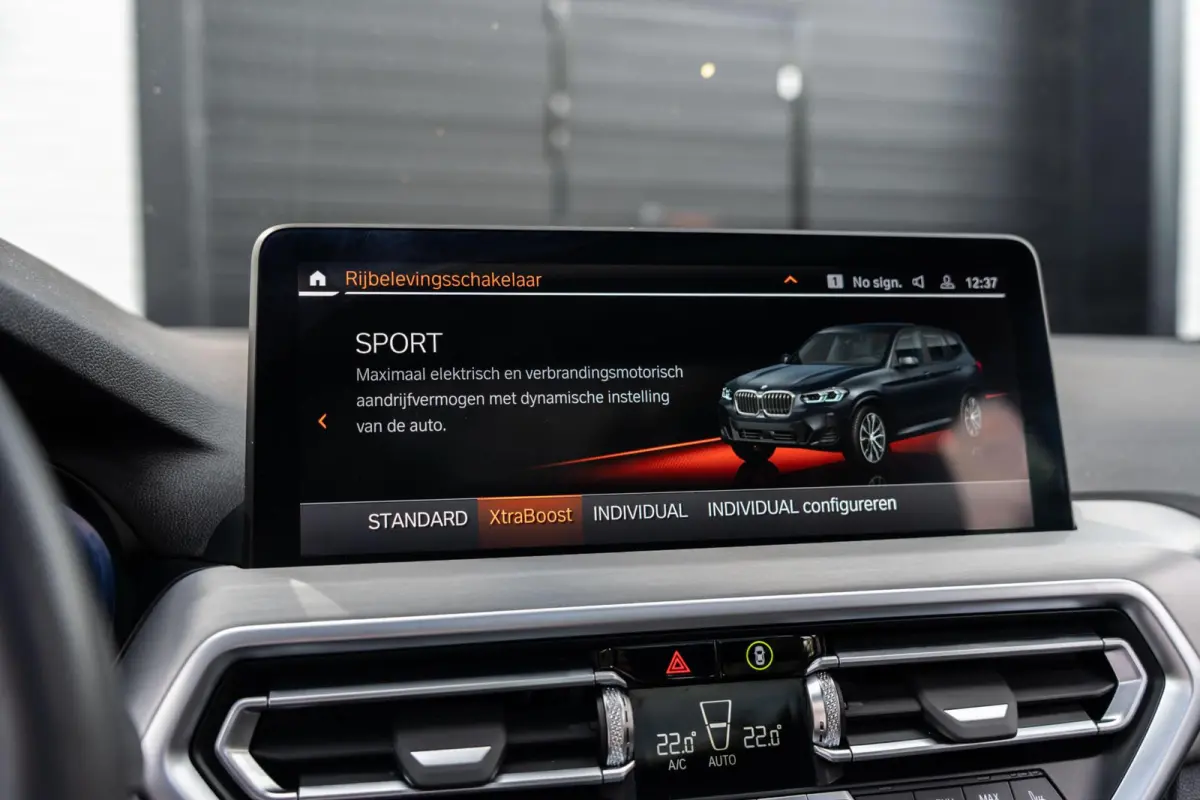 XDrive30e M-sport Carbon Zwart Pano H&K HUD Trekhaak