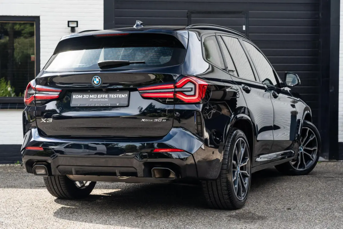 XDrive30e M-sport Carbon Zwart Pano H&K HUD Trekhaak