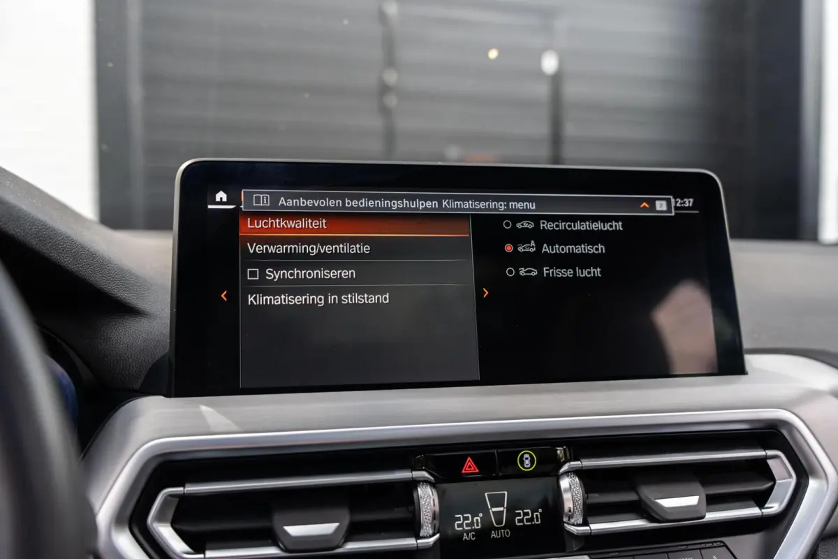 XDrive30e M-sport Carbon Zwart Pano H&K HUD Trekhaak