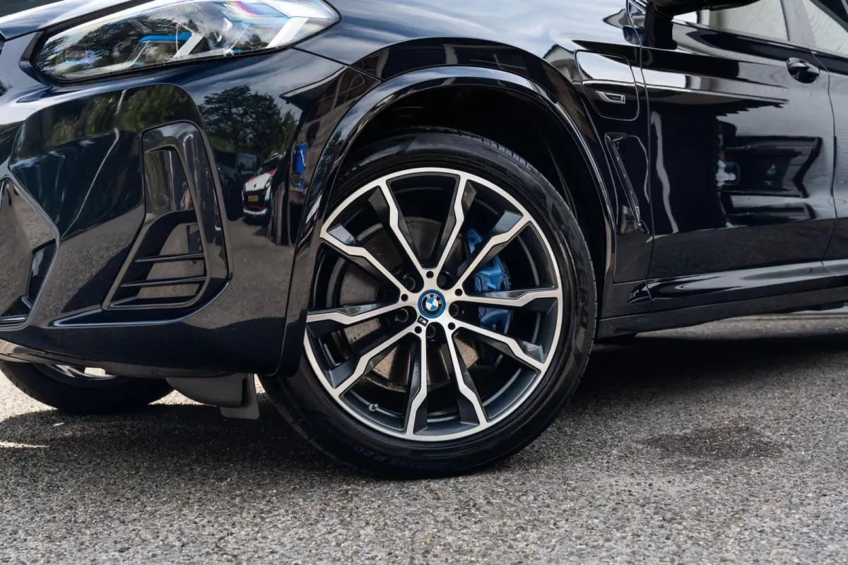 XDrive30e M-sport Carbon Zwart Pano H&K HUD Trekhaak