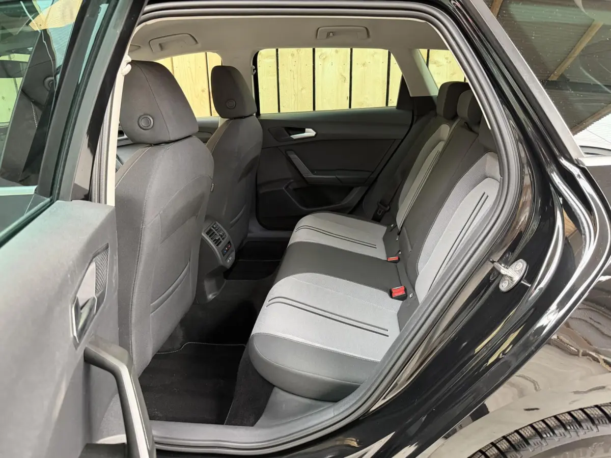 1.5 TSI Style Launch Edition Apple CarPlay/Android Auto | Adaptieve cruise control | Climate control | Getint glas | LED koplampen | Navigatiesysteem | Rijstrooksensor | Parkeersensoren voor