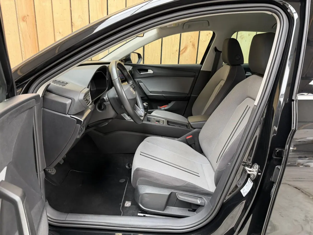 1.5 TSI Style Launch Edition Apple CarPlay/Android Auto | Adaptieve cruise control | Climate control | Getint glas | LED koplampen | Navigatiesysteem | Rijstrooksensor | Parkeersensoren voor