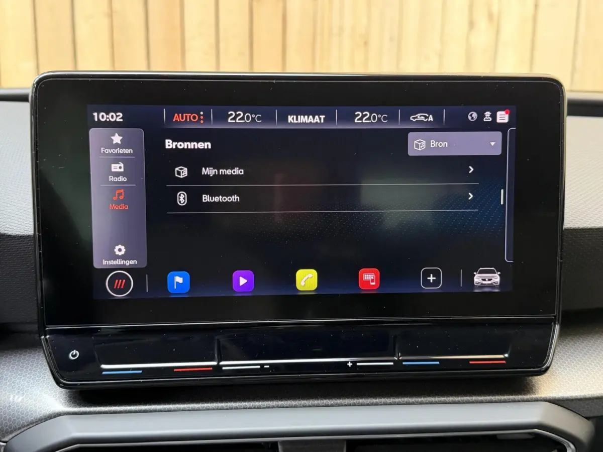 1.5 TSI Style Launch Edition Apple CarPlay/Android Auto | Adaptieve cruise control | Climate control | Getint glas | LED koplampen | Navigatiesysteem | Rijstrooksensor | Parkeersensoren voor