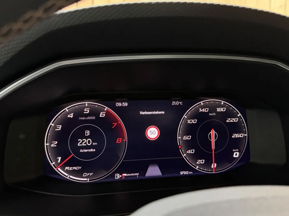 1.5 TSI Style Launch Edition Apple CarPlay/Android Auto | Adaptieve cruise control | Climate control | Getint glas | LED koplampen | Navigatiesysteem | Rijstrooksensor | Parkeersensoren voor