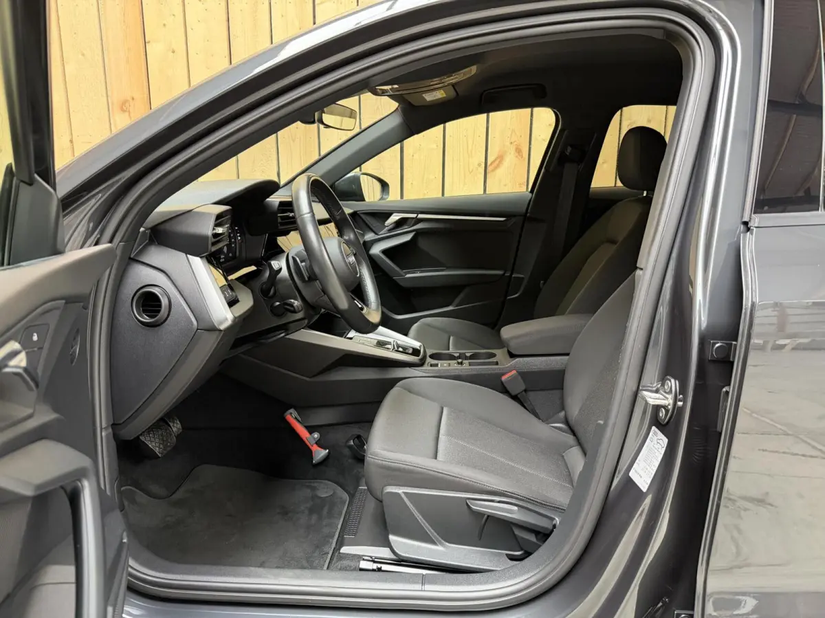 30 TFSI Pro Line Automaat Apple CarPlay/Android Auto | Cruise control & climate control | DAB ontvanger | LED koplampen | Cruise control & climate control | Lane assist | Lichtmetalen velgen