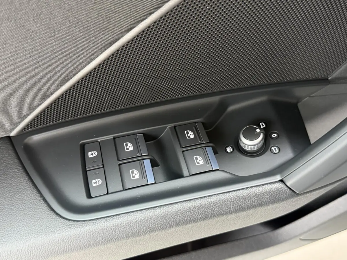 30 TFSI Pro Line Automaat Apple CarPlay/Android Auto | Cruise control & climate control | DAB ontvanger | LED koplampen | Cruise control & climate control | Lane assist | Lichtmetalen velgen