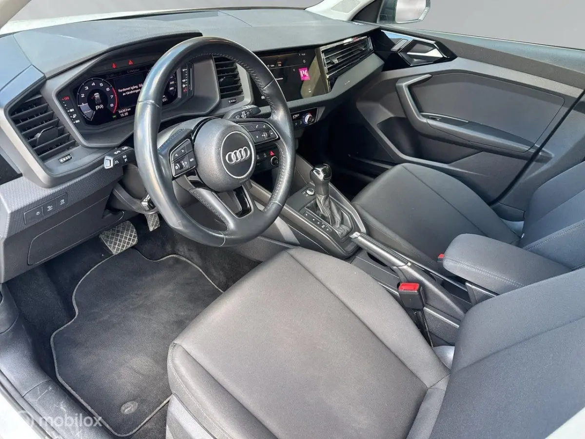 30 TFSI Pro Line, LED voor en achter