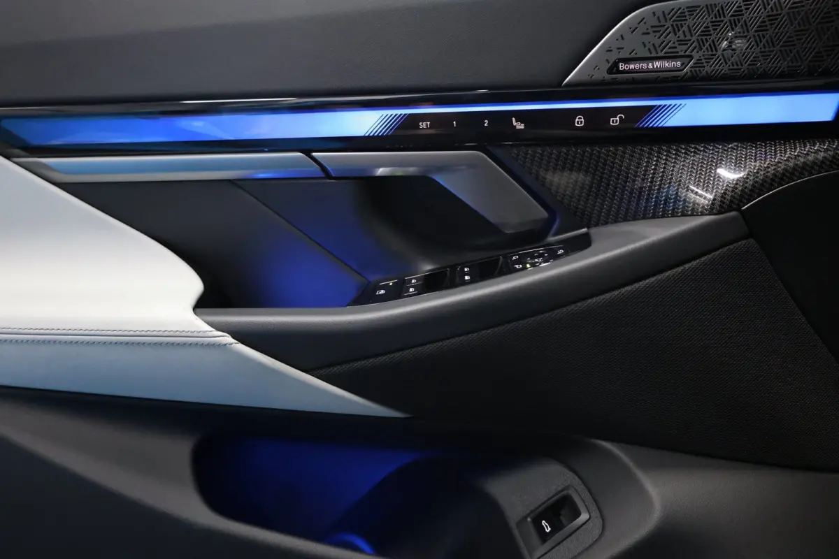 M5 INDIVIDUAL RIVIERA BLUE/M DRIVERS PROF/21" LMV/BOWERS & WILKINS/PANO/HUD/ACC/ECC/FABRIEKSGARANTIE!