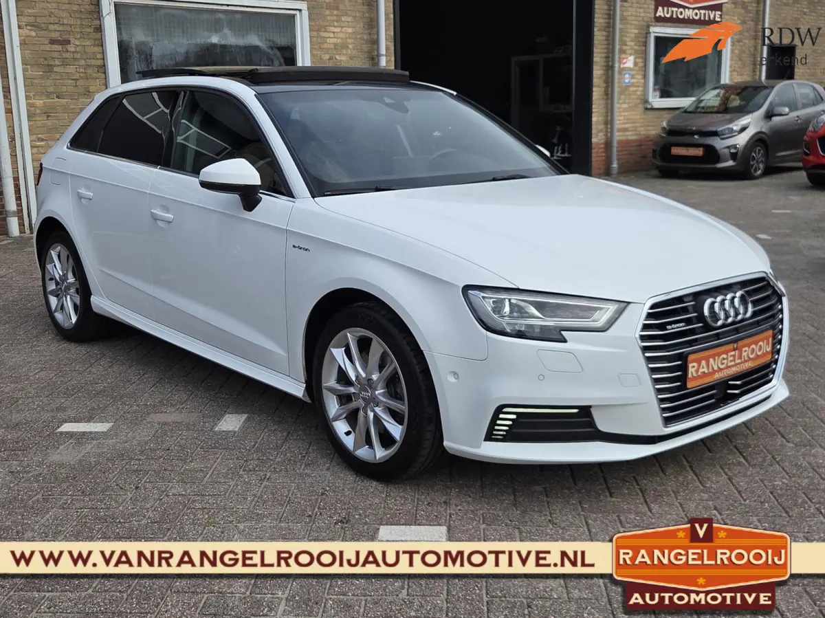 1.4 e-tron Sport, LED kopl., ACC, pano, sportst., 17" lmv