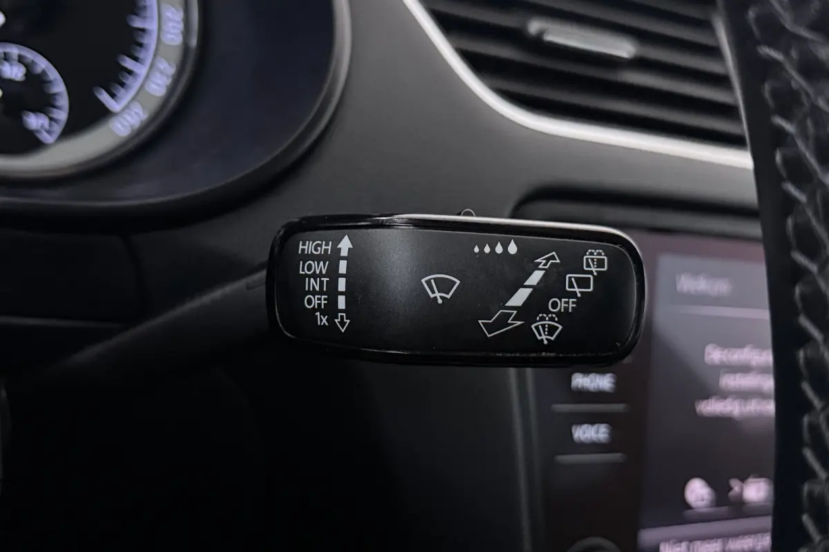 1.5 TSI Greentech Business Edition (CRUISE CONTROL, STOELVERWARMING, NAVIGATIE CARPLAY, PARKEERSENSOREN)